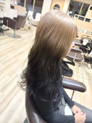 セミロング カラー 🌈派手髪ハイトーン 🌈鈴木亮太🌈のヘアスタイル