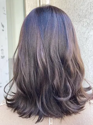 ミディアム カラー CoCooN Hiromiのヘアスタイル