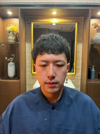 ショート ヒロ銀座バーバーショップ丸の内所属・秋山 琳太のヘアスタイル