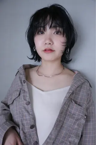 ショート カラー パーマ SALOWIN梅田茶屋町店所属・ウルフレイヤーカット /チヒロのヘアスタイル