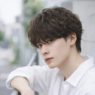 ショート パーマ メンズ 横山 直輝のヘアスタイル