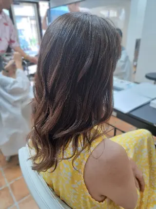 ロング カラー ヘアアレンジ 💜𝑳𝑼𝑵𝑨 🌻母良田愛美🌻のヘアスタイル