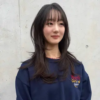 ロング anna 韓国レイヤ ー/ ハッシュカットのヘアスタイル