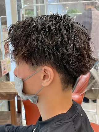 ショート パーマ メンズ 井上 武輝のヘアスタイル