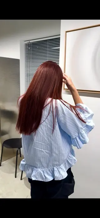 ロング カラー RAW所属・小林 稔樹のヘアスタイル