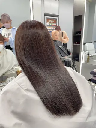 菜々🫧新宿 透明感ケアブリーチのヘアスタイル