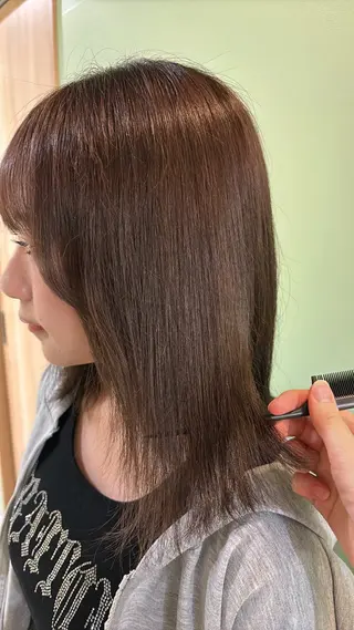 ミディアム カラー 高野 春菜のヘアスタイル