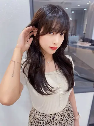 セミロング Rita/髪質改善 /透明感カラーのヘアスタイル