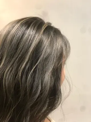 ミディアム カラー ワタナベ テルマサのヘアスタイル