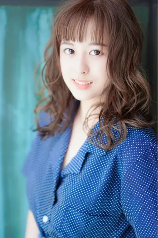 セミロング カラー 能登谷 きよのヘアスタイル