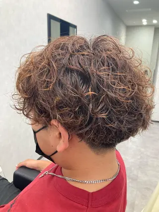 パーマ メンズ GINZA CAMINOIA 熊谷所属・鈴木 翔偉のヘアスタイル