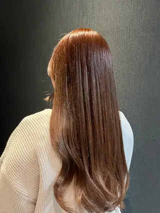 カラー ストレート/多幸感 /フェミニン/鏡のヘアスタイル