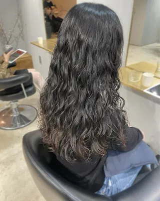 ロング パーマ 【arc】Ruri コテ巻き風パーマのヘアスタイル