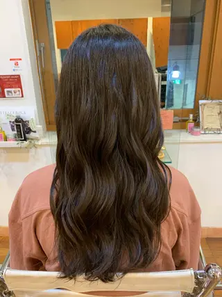 ロング 佐々木 芽衣のヘアスタイル