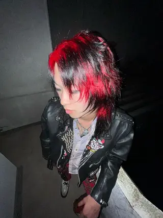 ミディアム カラー メンズ TOTA 唯一無二カラーのヘアスタイル