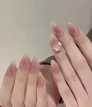 ネイル R nailsalon所属・Rネルサイン よ よのネイルデザイン