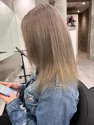 ミディアム welring hair salon所属・azusa/心斎橋/ ハイトーンカラーのヘアスタイル