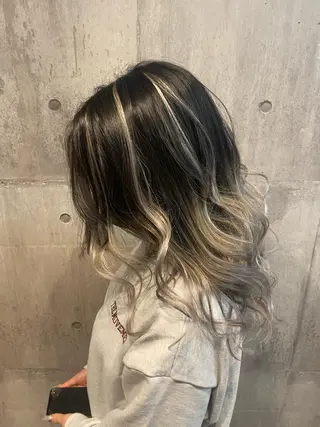 ミディアム カラー hair make FOX所属・ﾊｲﾗｲﾄ/ﾚｲﾔｰ ｶｯﾄ/大嶽謙のヘアスタイル
