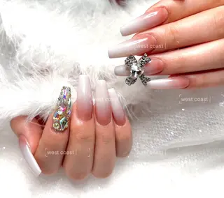 ネイル リボン、ガーリー パーツ放題専門店のネイルデザイン