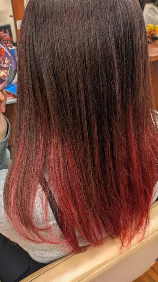 ロング カラー fuwat所属・秋葉原でカラーする なら🐉ちぇーたんのヘアスタイル