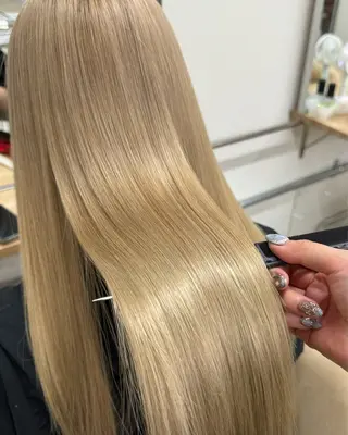 カラー fand / HINAのヘアスタイル