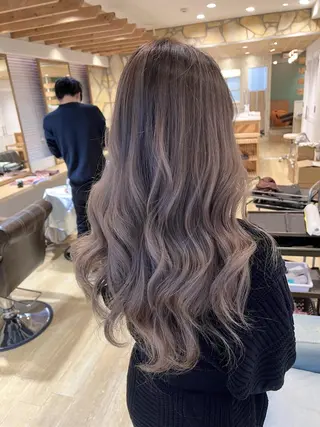 ロング 渋谷ハイトーン/ デザインカラー阿部のヘアスタイル