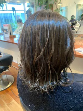 ミディアム カラー DOG MANIA PiNCH所属・大人女性スタイル マルイチのヘアスタイル