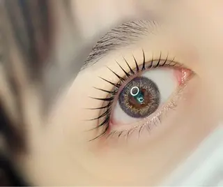 マツエク・マツパ EEネイルサロン所属・まつ毛パーマ專門 BEAUTYのマツエク・マツパデザイン