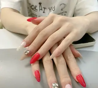 ネイル 高木 維麗絲のネイルデザイン