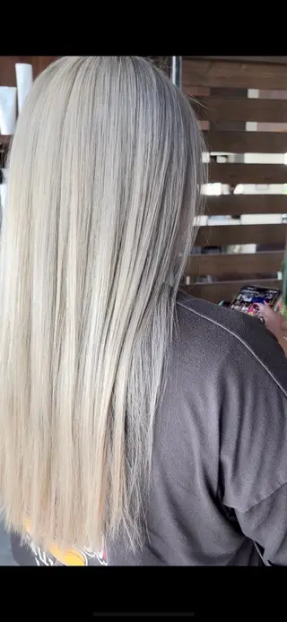 ロング OGAWA NOAのヘアスタイル