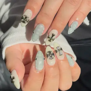 ネイル Sarina ⋆⭒˚のネイルデザイン