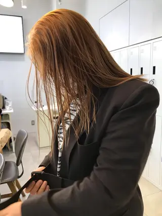 セミロング カラー 🇰🇷カルマパーマ kaito🇰🇷のヘアスタイル