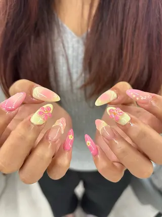 ネイル yuria 🎀海外ネイル🌺のネイルデザイン