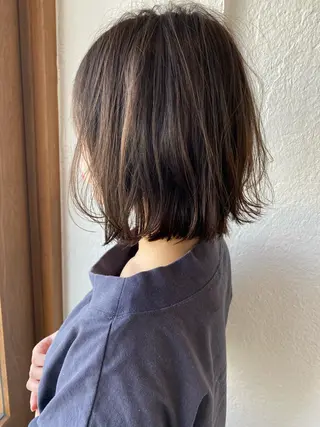 ミディアム カラー 入江 志穂のヘアスタイル