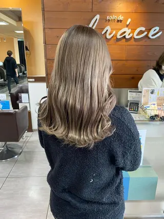 ロング カラー ヘアアレンジ HAIRSALONLOOP所属・川上 麻梨阿のヘアスタイル