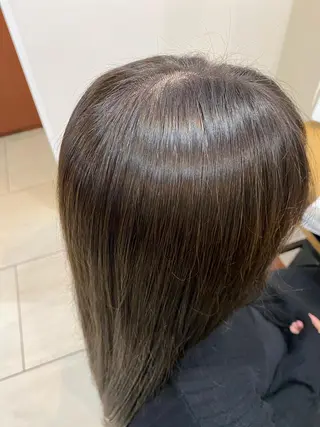 ロング カラー あやめ【顔まわり/レ イヤー/柔らかカラ】のヘアスタイル