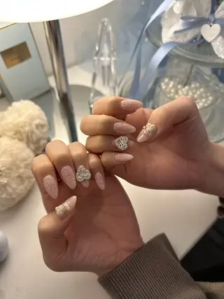 ネイル Mia Hwanyのネイルデザイン