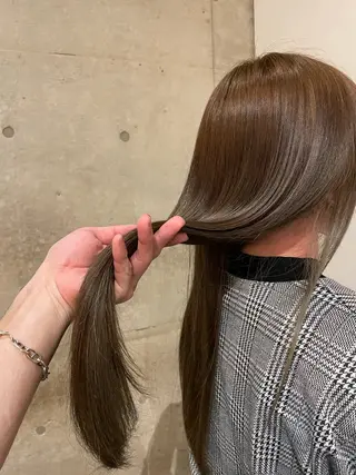 セミロング Luxe所属・Luxe表参道 髪質改善　奈良のヘアスタイル