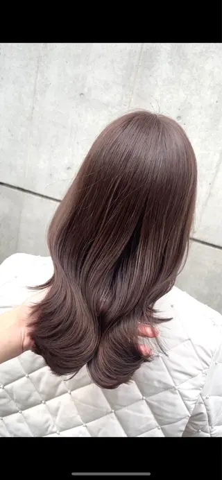 ミディアム カラー BEBE所属・ご新規様限定 透明感カラーKANAのヘアスタイル