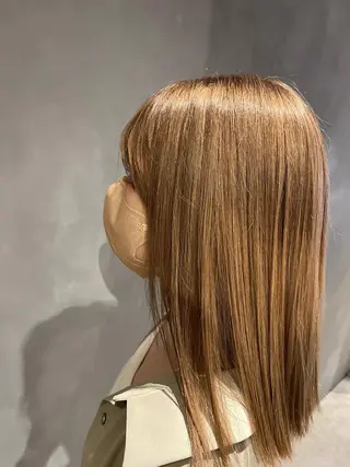 カラー 下山 萌華のヘアスタイル