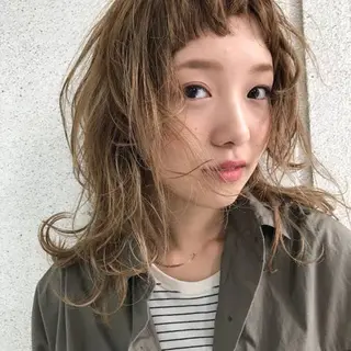 ミディアム パーマ SHINYA シンヤヘアーズのヘアスタイル