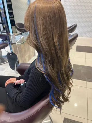 ロング カラー 村山 佳穂のヘアスタイル