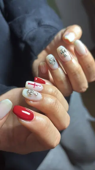 ネイル nailsalon　hue所属・小山 羽奈のネイルデザイン