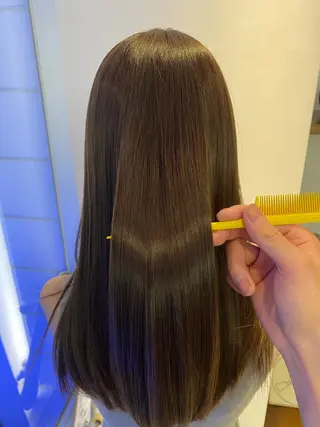 Miyu’s所属・縮毛矯正特化 髪質改善辻良輝のヘアスタイル