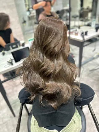 ロング _WHITE難波店[アンダーバーホワイト]所属・難波/艶カラー/ 韓国風/中村嘉秀のヘアスタイル