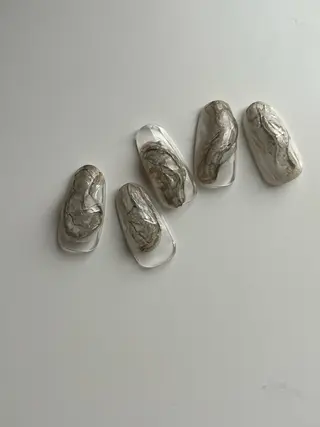 ネイル pu+on. nailworks所属・fuyumi / ニュアンスネイルのネイルデザイン