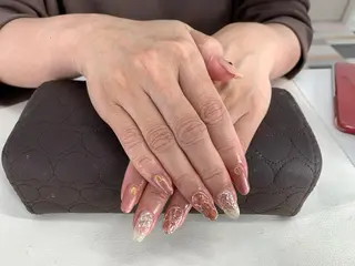 ネイル Mule Beauty Salon所属・ミュール ビューティーサロンのネイルデザイン