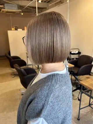 ショート ブリーチカラー🤍 髪質改善🌟のヘアスタイル