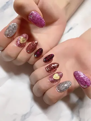 ネイル 菅野 愛花のネイルデザイン