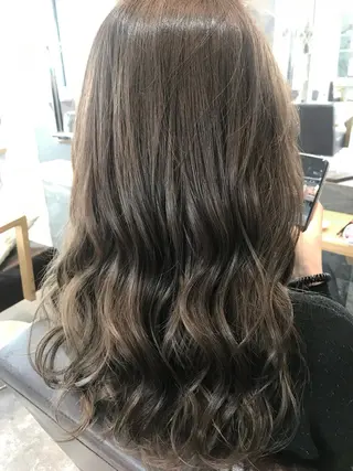 ロング カラー AUBE hair ales福岡平尾店所属・塚本 昂のヘアスタイル